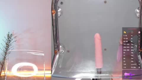 Snapshot of sexy_blonde_doll chatting on April 30, 11:42 pm Lina online show from April 30, 11:42 pm
