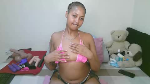 Snapshot of sexy_bluegirl chatting on May 4, 5:42 pm sexy_bluegirl online show from May 4, 5:42 pm