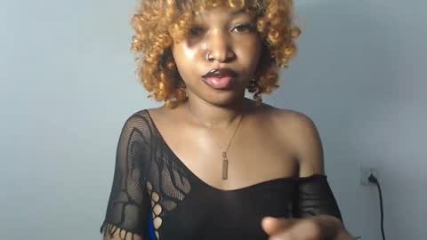 Snapshot of sexy_bluey247 chatting on April 16, 2:29 pm sexy_bluey247 online show from April 16, 2:29 pm