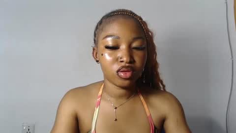 sexy_bluey247 online show from June 25, 5:07 am