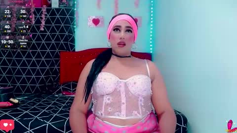 Snapshot of sexy_brunette2590 chatting on February 7, 8:56 pm sexy_brunette2590 online show from February 7, 8:56 pm