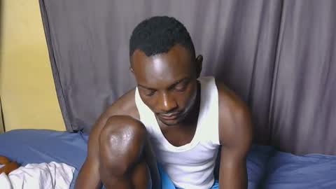 Snapshot of sexy_buddyz55 chatting on June 9, 5:52 am Suudi online show from June 9, 5:52 am