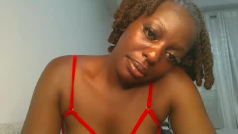 Snapshot of sexy_candia chatting on April 28, 9:42 pm Stacy online show from April 28, 9:42 pm