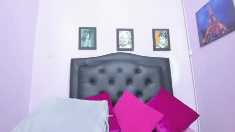 sexy_candy18x online show from May 16, 12:18 am