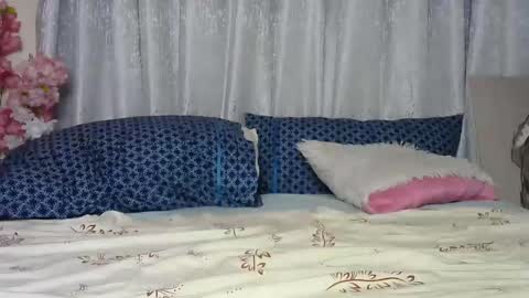 Snapshot of sexy_caramel8 chatting on October 13, 7:47 pm sexy_caramel8 online show from October 13, 7:47 pm