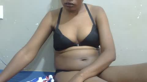 Snapshot of sexy_claude96 chatting on January 29, 8:40 am sexy_claude96 online show from January 29, 8:40 am