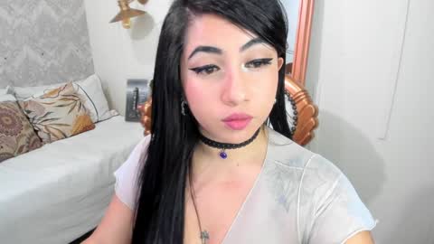  C R I S T A L  online show from January 11, 7:17 am