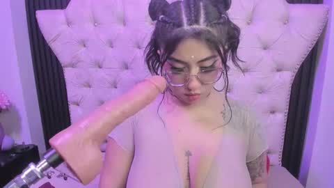 Snapshot of sexy_cristall chatting on March 16, 6:56 pm C R I S T A L online show from March 16, 6:56 pm