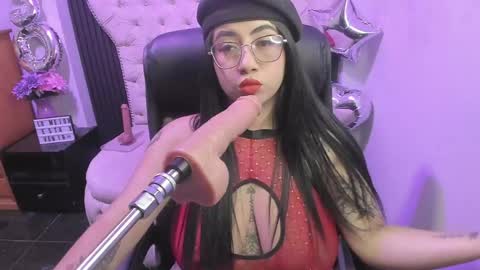 Snapshot of sexy_cristall chatting on May 13, 8:38 pm C R I S T A L online show from May 13, 8:38 pm