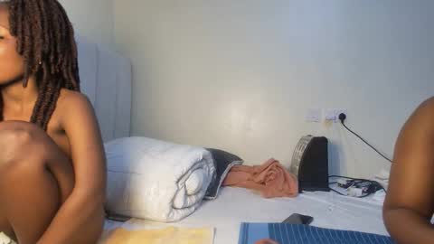 Snapshot of sexy_cutejoy chatting on June 2, 1:51 am Joy online show from June 2, 1:51 am