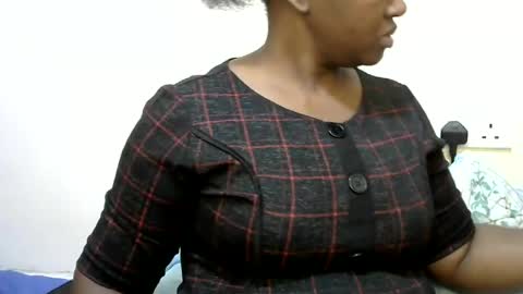 Snapshot of sexy_dee1 chatting on June 16, 5:10 am Sweet Dee online show from June 16, 5:10 am