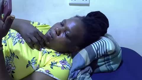 Snapshot of sexy_ebony254 chatting on September 29, 6:46 pm sexy_ebony254 online show from September 29, 6:46 pm