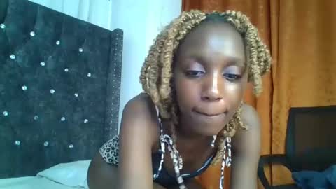 Snapshot of sexy_ebony_nica chatting on January 31, 9:05 pm sexy_ebony_nica online show from January 31, 9:05 pm