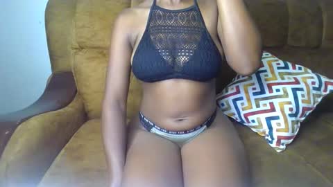 Snapshot of sexy_ellahh chatting on May 12, 1:58 am Ellahh online show from May 12, 1:58 am