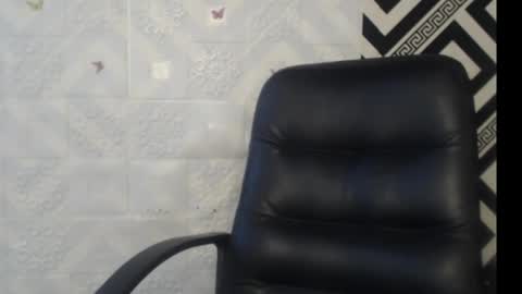 Snapshot of sexy_floral chatting on September 24, 9:40 pm Angela online show from September 24, 9:40 pm