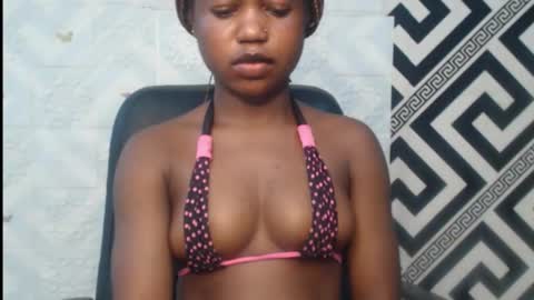 Snapshot of sexy_floral chatting on October 1, 6:47 pm Angela online show from October 1, 6:47 pm