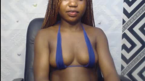 Snapshot of sexy_floral chatting on October 3, 8:11 am Angela online show from October 3, 8:11 am