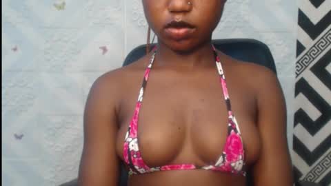 Snapshot of sexy_floral chatting on October 4, 10:52 pm Angela online show from October 4, 10:52 pm