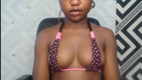 Snapshot of sexy_floral chatting on October 6, 9:56 pm Angela online show from October 6, 9:56 pm