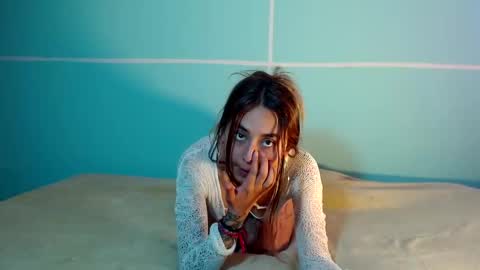 Snapshot of sexy_foxx_ chatting on February 18, 9:00 pm Antonella online show from February 18, 9:00 pm