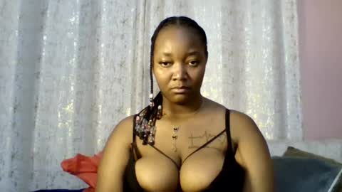 Snapshot of sexy_helle chatting on July 13, 4:21 pm sexy_helle online show from July 13, 4:21 pm