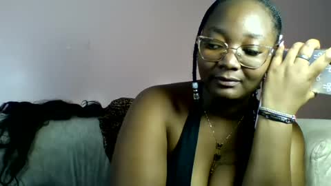 Snapshot of sexy_helle chatting on July 15, 12:54 pm sexy_helle online show from July 15, 12:54 pm