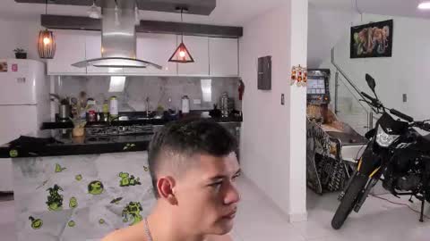 Snapshot of sexy_hot_friends_ chatting on October 5, 6:34 am WENDY  MAX  AND VICKY online show from October 5, 6:34 am