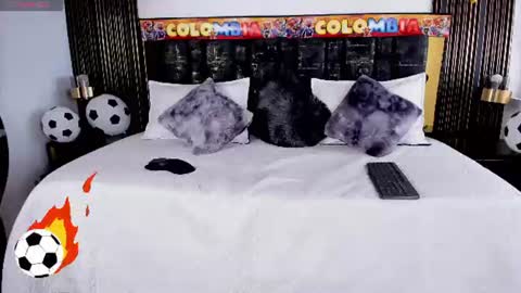 Snapshot of sexy_hot_milf_ chatting on June 17, 8:54 pm Dafne online show from June 17, 8:54 pm