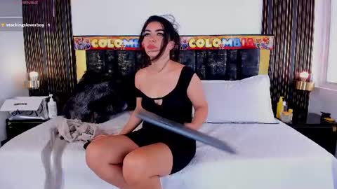 Snapshot of sexy_hot_milf_ chatting on June 20, 4:21 pm Dafne online show from June 20, 4:21 pm