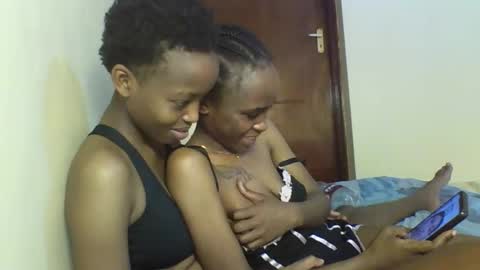 Snapshot of sexy_kaly chatting on September 23, 12:46 am Sexy kaly online show from September 23, 12:46 am