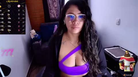 Snapshot of sexy_kendall24 chatting on May 13, 8:49 pm laura online show from May 13, 8:49 pm