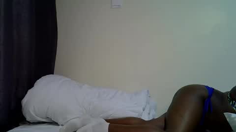 Snapshot of sexy_linda022 chatting on May 20, 11:05 am Linda online show from May 20, 11:05 am