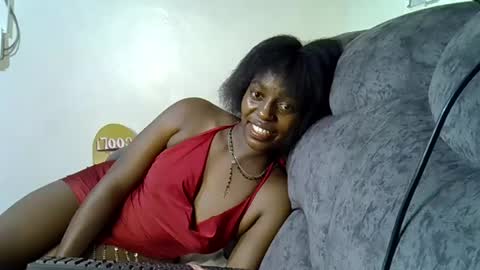 Snapshot of sexy_linda022 chatting on June 13, 11:24 pm Linda online show from June 13, 11:24 pm