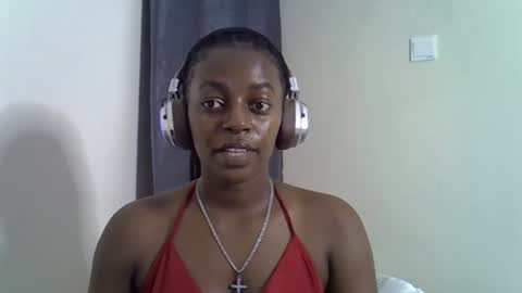 Snapshot of sexy_linda022 chatting on July 27, 9:22 pm Linda online show from July 27, 9:22 pm