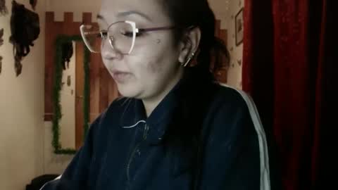 Snapshot of sexy_lolas chatting on December 2, 5:48 am sexy lolas online show from December 2, 5:48 am