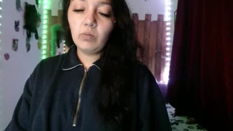 Snapshot of sexy_lolas chatting on January 25, 12:17 am sexy lolas online show from January 25, 12:17 am