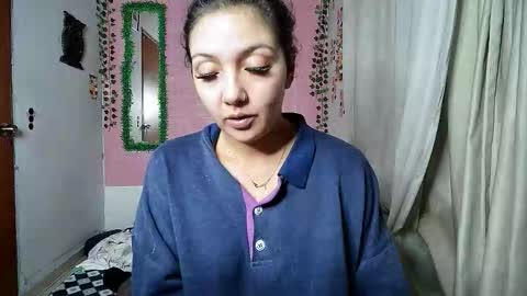 Snapshot of sexy_lolas chatting on October 3, 3:14 am sexy lolas online show from October 3, 3:14 am