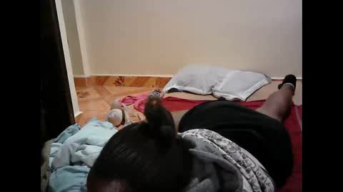 Snapshot of sexy_lunah chatting on May 4, 1:45 am sexy_lunah online show from May 4, 1:45 am