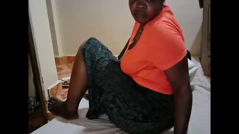 Snapshot of sexy_lunah chatting on May 9, 4:50 am sexy_lunah online show from May 9, 4:50 am