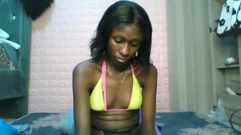 Snapshot of sexy_lyn852 chatting on November 2, 8:44 pm sexy_lyn852 online show from November 2, 8:44 pm