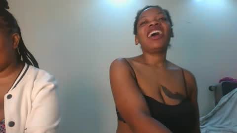 sexy_lyna online show from February 25, 10:03 am