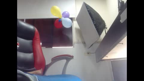 Snapshot of sexy_mature_hot01 chatting on October 13, 12:05 pm MARIPOSA online show from October 13, 12:05 pm