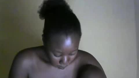 sexy_melanin11 online show from October 13, 7:36 pm