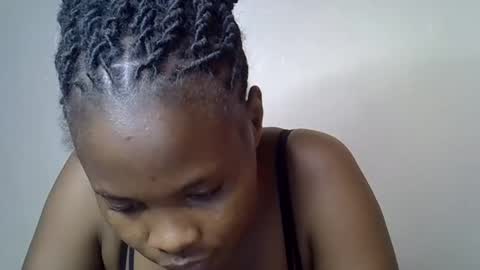 Molyne online show from April 20, 6:20 pm