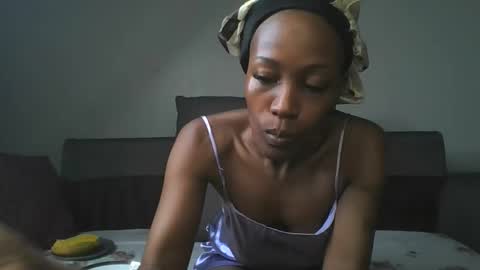 Snapshot of sexy_momah chatting on May 22, 5:07 pm SEXY MOMAH online show from May 22, 5:07 pm