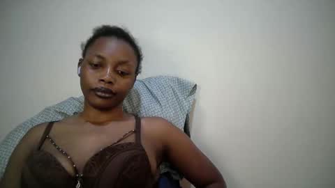 Snapshot of sexy_muna2 chatting on April 18, 8:53 pm sexy_muna2 online show from April 18, 8:53 pm