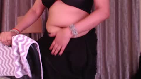 Snapshot of sexy_myra18 chatting on June 6, 4:28 am myra online show from June 6, 4:28 am