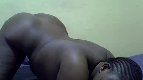 sexy_naila2 online show from April 9, 10:26 pm