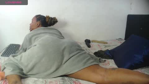 Snapshot of sexy_night_bm chatting on December 8, 7:05 am Jhoana online show from December 8, 7:05 am