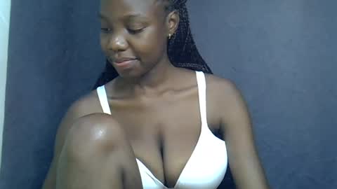 sexy_peach4 online show from July 13, 10:01 pm